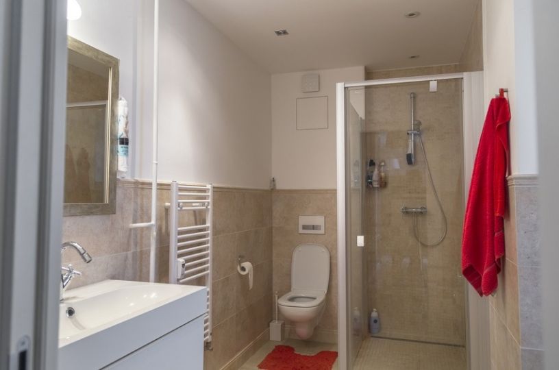 Vasque WC douche Ardèche